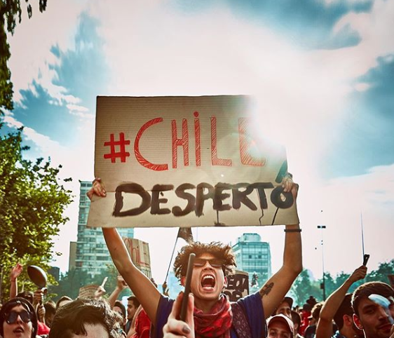  La voz de Chile: los artistas presentes en la “revolución de octubre”
