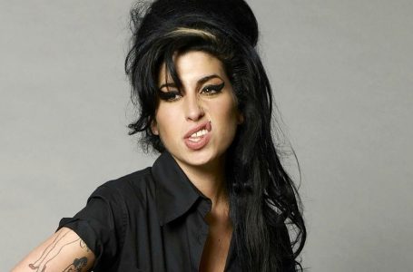 Amy Winehouse llega al Museo de la Moda con exhibición de más de 60 piezas usadas por la artista