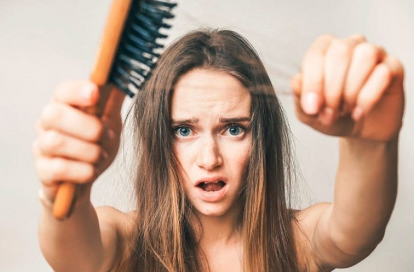  ¿Quieres saber cómo abordar naturalmente la caída del cabello? ¡Aquí te dejamos unos consejos!